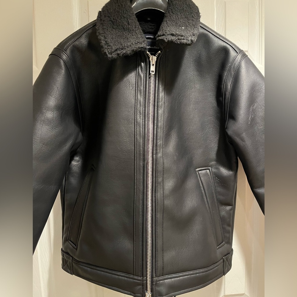 Abercrombie & Fitch Cropped Vegan Leather Jacket - Brown/Black / Medium - NWT - Picture 4 of 13